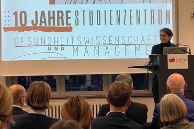 Studienzentrum Gesundheitswissenschaften & Management der DHBW Stuttgart feiert 10jähriges Jubiläum.
