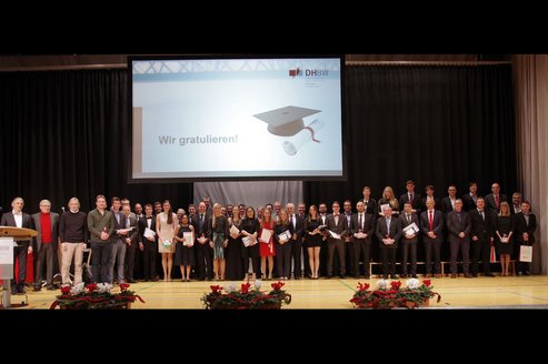 Preisträgerinnen und Preisträger werden bei der Bachelorfeier 2018 des Campus Horb geehrt.