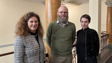 Gruppenbild mit Rektorin Prof. Dr. Beate Sieger-Hanus, Prof. Dr. Michel Bode und Prorektorin Prof. Dr.-Ing. Anne Schweizer