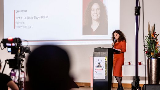 Rektorin Prof. Dr. Beate Sieger-Hanus beim 18. Mediensymposium der DHBW Stuttga