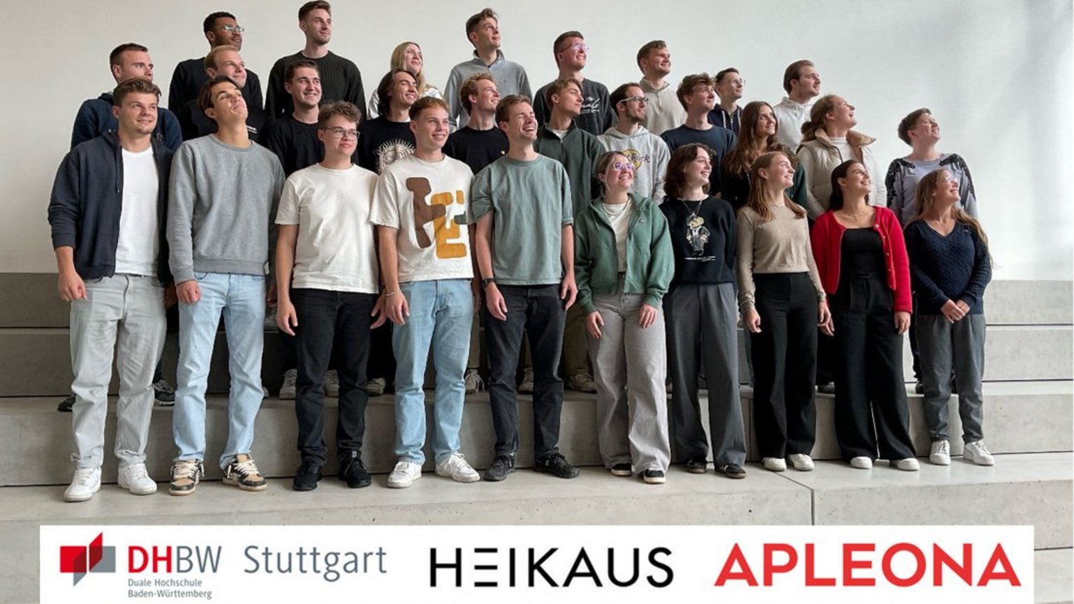 Gruppenbild - Studierende des Studiengangs Wirtschaftsingenieurwesen – Facility Management 