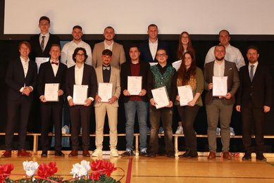 Gruppenbild des Studiengangs Maschinenbau Kunststofftechnik