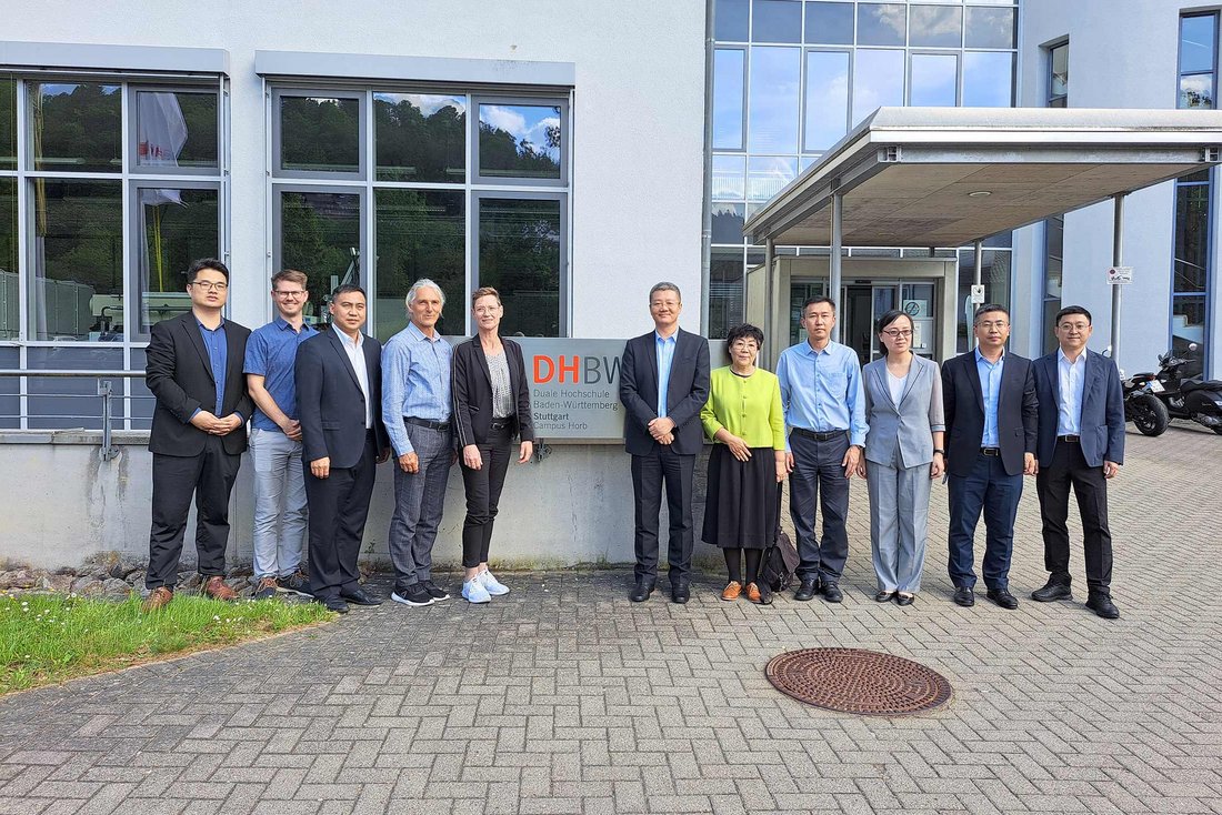 Gruppenbild des Besuchs einer Delegation aus China am Campus Horb der DHBW Stuttgart