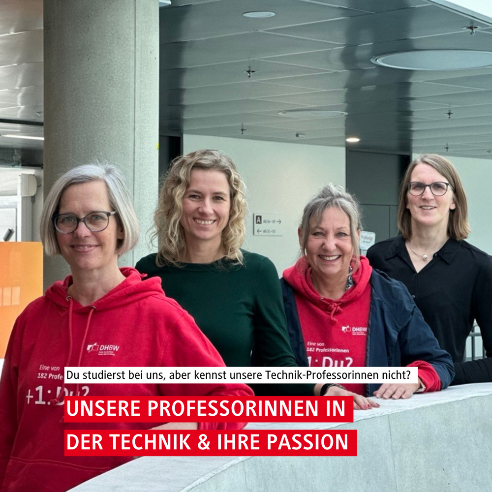 Gruppenfoto mit den vier Professorinnen Anke Gärtner-Niemann, Dr. Monika Kochanowski, Dr. Carmen Winter und Dr.-Ing. Gesine Hilf