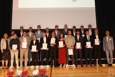 Gruppenbild des Studiengangs Wirtschaftsingenieurwesen - Maschinenbau Produkt- und Prozessmanagement