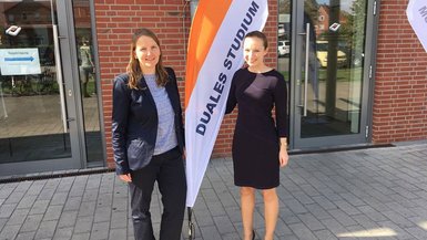 Ulrike Kienle und Cornelia Zeller auf der Konferenz „Zukunft Duales Studium“ der Hochschule Osnabrück (v. l. n.r.)