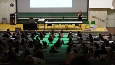 Begrüßung der Erstsemester durch Studiendekanin Prof. Dr. Anke Simon