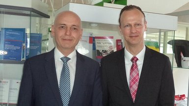 Martin Hipp (links) und Prof. Dr. Hellenkamp